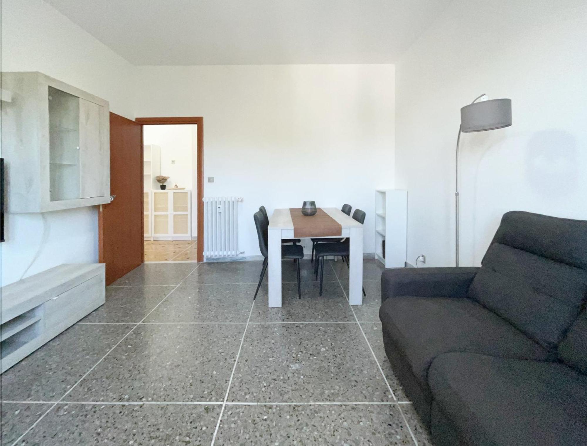 Appartamento La Casa Di Edy - Metro Malatesta *